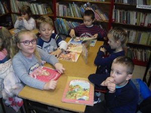 Bajki w bibliotece_1