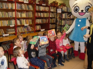 Kicia Kocia w Bibliotece_1