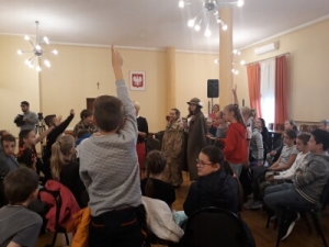 Niezwykła lekcja historii_11